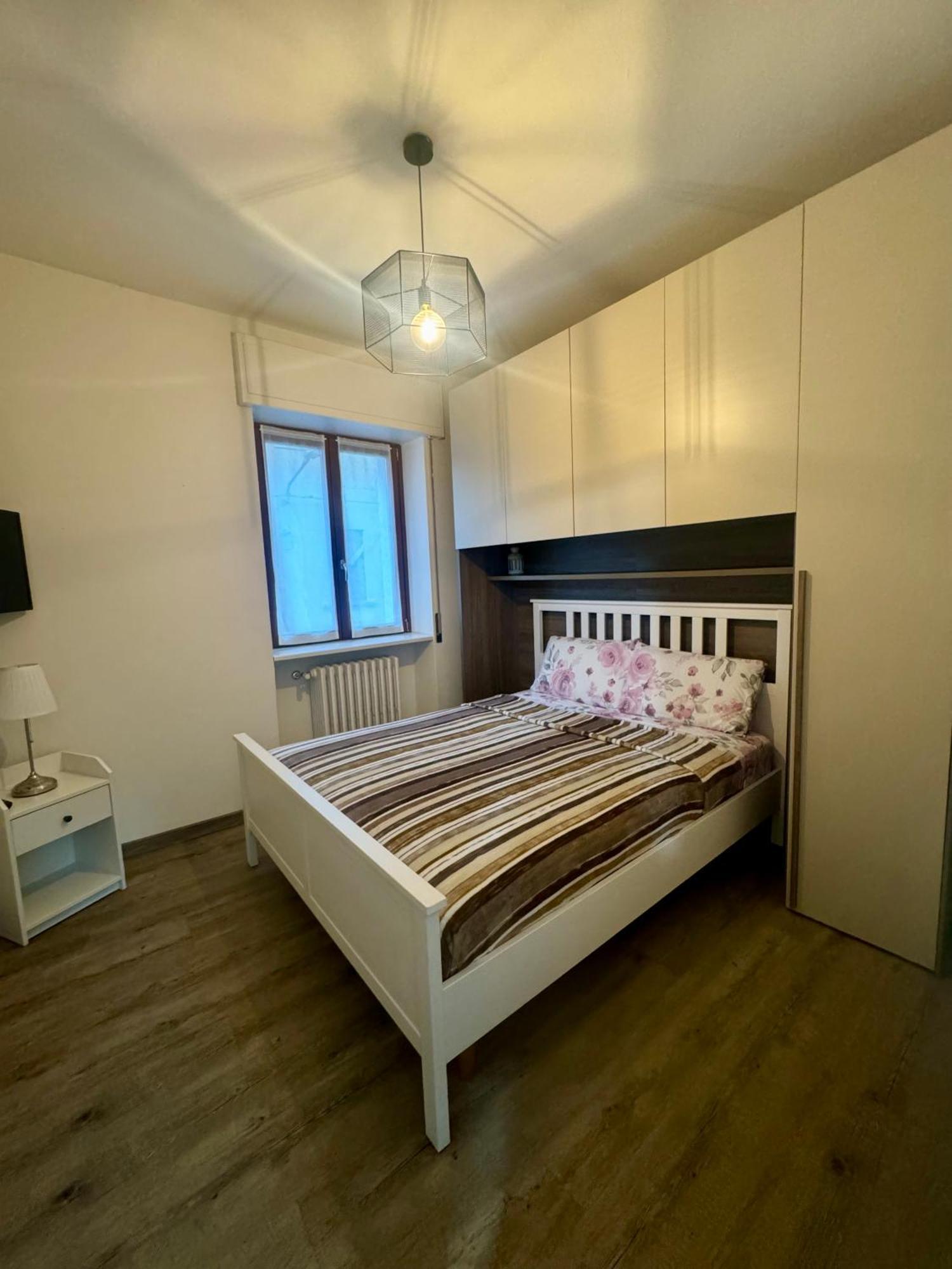 Casa Alessio - Elegante Appartamento Nel Cuore Di Cesano Maderno Εξωτερικό φωτογραφία